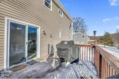 142 Barry Dr N, Vernon, NJ 07422 - Photo 26