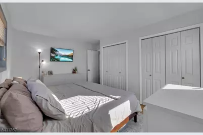 142 Barry Dr N, Vernon, NJ 07422 - Photo 16