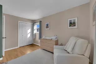 142 Barry Dr N, Vernon, NJ 07422 - Photo 18