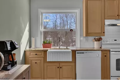 142 Barry Dr N, Vernon, NJ 07422 - Photo 10