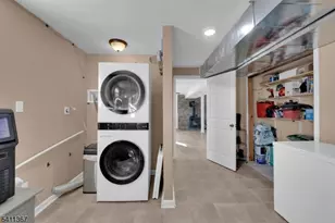 142 Barry Dr N, Vernon, NJ 07422 - Photo 24