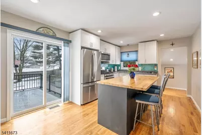 19 Colfax Dr, Pequannock Township, NJ 07440 - Photo 14