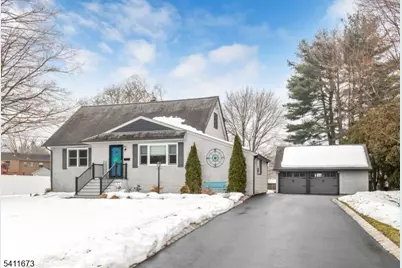 19 Colfax Dr, Pequannock Township, NJ 07440 - Photo 1