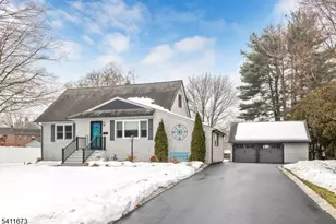 19 Colfax Dr, Pequannock Township, NJ 07440 - Photo 1