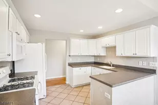 22 Paterson Pl, Newton, NJ 07860 - Photo 12