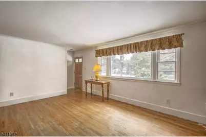 11 Winterwood Rd, Tewksbury Township, NJ 08833 - Photo 16