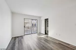 246 Matthews Drive, Newark, NJ 07103 - Photo 22