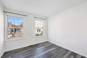 246 Matthews Drive, Newark, NJ 07103 - Photo 28