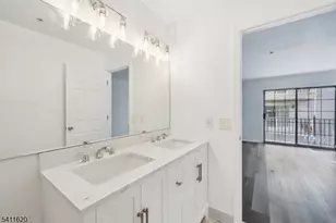 246 Matthews Drive, Newark, NJ 07103 - Photo 36