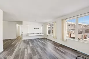 246 Matthews Drive, Newark, NJ 07103 - Photo 8