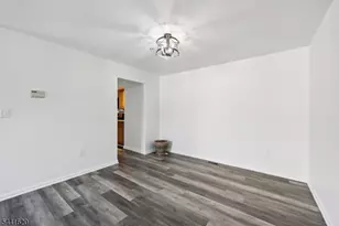 246 Matthews Drive, Newark, NJ 07103 - Photo 14