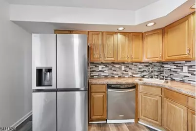 246 Matthews Dr #246, Newark, NJ 07103 - Photo 20