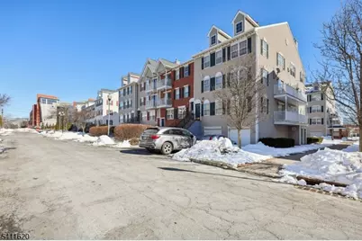 246 Matthews Dr #246, Newark, NJ 07103 - Photo 2