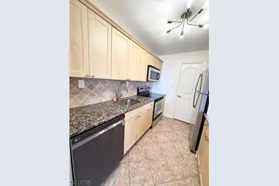 821-5B Jersey Ave, Elizabeth, NJ 07202 - Photo 4