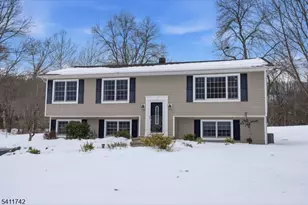 521 Cokesbury Rd, Clinton Township, NJ 08801 - Photo 4