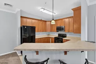 326 Sloan Ct, Matawan, NJ 07747 - Photo 4