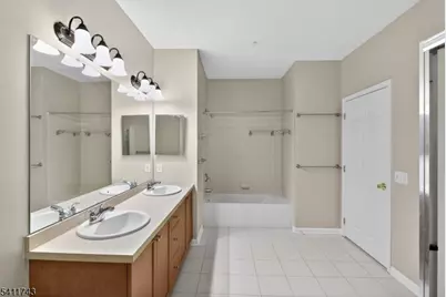 326 Sloan Ct #326, Matawan, NJ 07747 - Photo 10