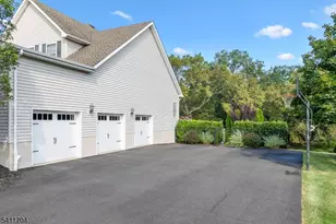 41 White Meadow Rd, Hillsborough Township, NJ 08844 - Photo 2