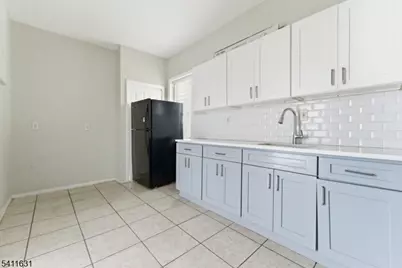 39 Blum St, Newark, NJ 07103 - Photo 16