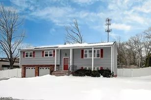 139 Sunset Ave, Butler, NJ 07405 - Photo 2