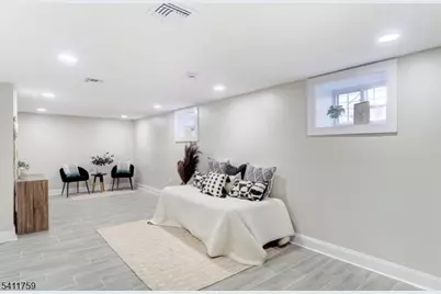 495 S Clinton St, East Orange, NJ 07018 - Photo 10