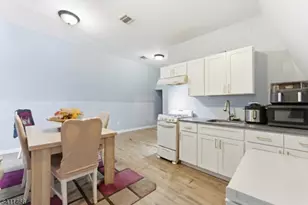 34 Leo Pl, Newark, NJ 07108 - Photo 10