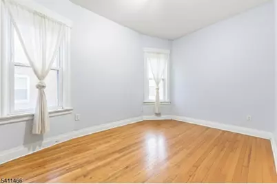 34 Leo Pl, Newark, NJ 07108 - Photo 4