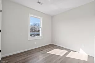 107 Willoughby St, Newark, NJ 07112 - Photo 12