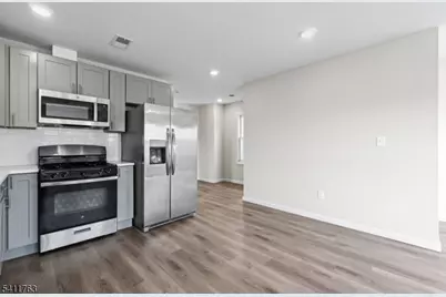 107 Willoughby St Unit 2, Newark, NJ 07112 - Photo 4