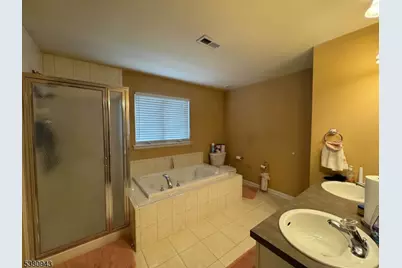 56 Congressional Blvd, Washington Township, NJ 07882 - Photo 18