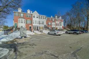 1314 Persimmon Ct, Mahwah, NJ 07430 - Photo 2