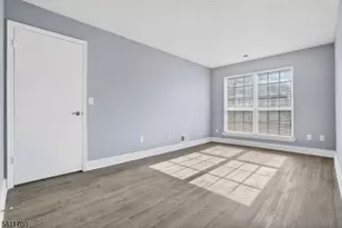 1314 Persimmon Ct, Mahwah, NJ 07430 - Photo 10