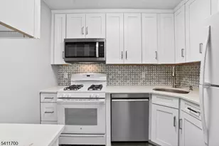 1314 Persimmon Ct, Mahwah, NJ 07430 - Photo 8