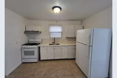 111 Pine St, Elizabeth, NJ 07206 - Photo 4