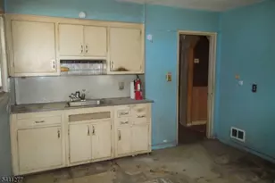 147 Martin Ave, Clifton, NJ 07012 - Photo 4