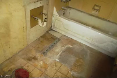 147 Martin Ave, Clifton, NJ 07012 - Photo 8