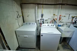 910 Smith St, Linden, NJ 07036 - Photo 12