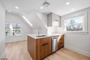 96 Watchung Ave 3rd Fl, Montclair, NJ 07043 - Photo 16