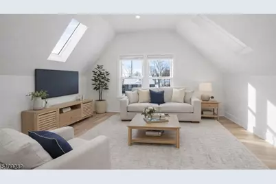 96 Watchung Ave, 3rd Fl, Montclair, NJ 07043 - Photo 4