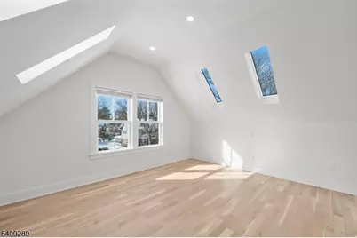 96 Watchung Ave, 3rd Fl, Montclair, NJ 07043 - Photo 8