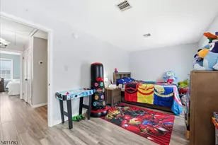 839 Valley St, Union Township, NJ 07088 - Photo 16