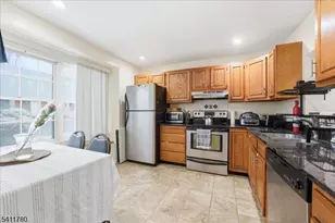 839 Valley St, Union Township, NJ 07088 - Photo 6