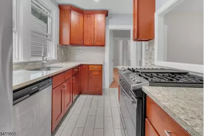 32 Dodd St, East Orange, NJ 07017 - Photo 6