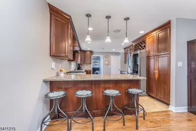 16 Aberdeen Cir, Raritan Township, NJ 08822 - Photo 12