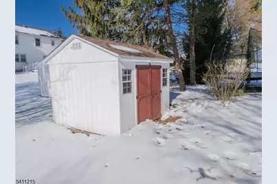 16 Aberdeen Cir, Raritan Township, NJ 08822 - Photo 24