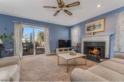 16 Aberdeen Cir, Raritan Township, NJ 08822 - Photo 16