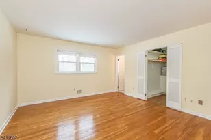 19 Trouville Dr, Parsippany, NJ 07054 - Photo 12