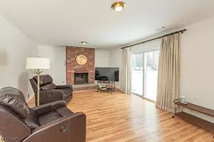 19 Trouville Dr, Parsippany, NJ 07054 - Photo 10