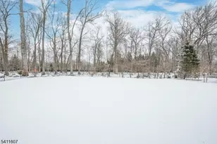 19 Trouville Dr, Parsippany, NJ 07054 - Photo 24