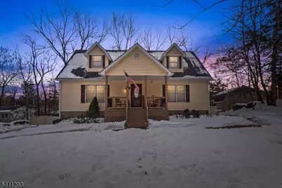 10 Thistle Ave, Vernon, NJ 07418 - Photo 2